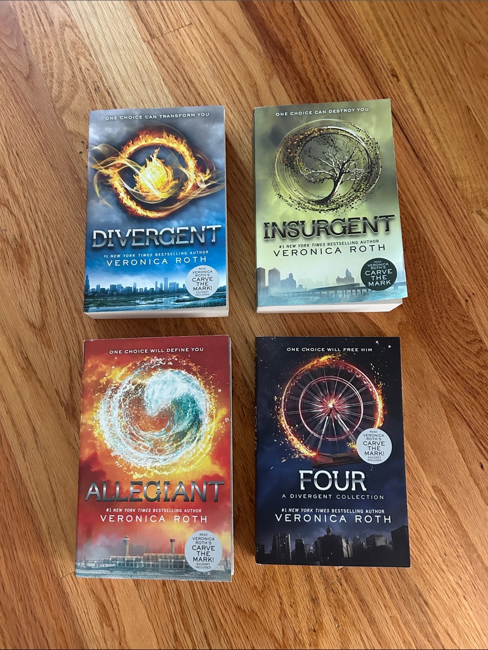 Veronica Roth Divergent Series Box Set Covers - Multicolor